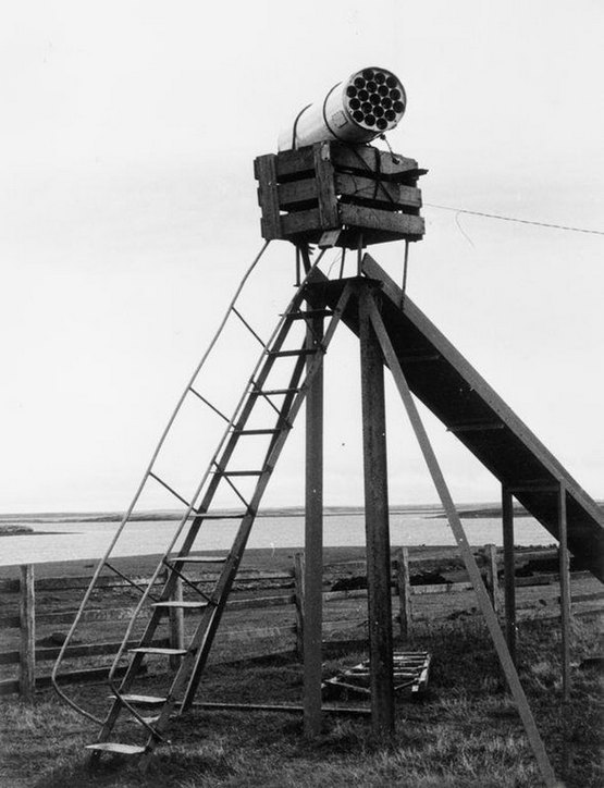 1982_an_argentine_rocket_launcher_mounted_on_a_child_s_playground_slide_goose_green_falkland_islands_m261_70mm_19_tube_launcher.jpg